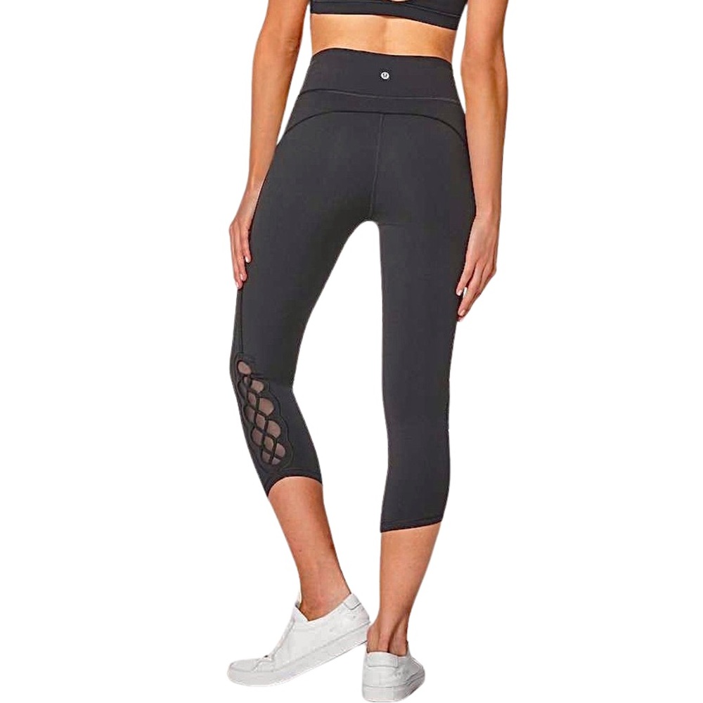LULULEMON Tied To It Crop 21"‎ in Black - Picture 4 of 7
